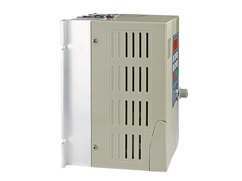 4000H通用變頻器，變頻器三相380V，變頻器廠家，電機(jī)變頻器
